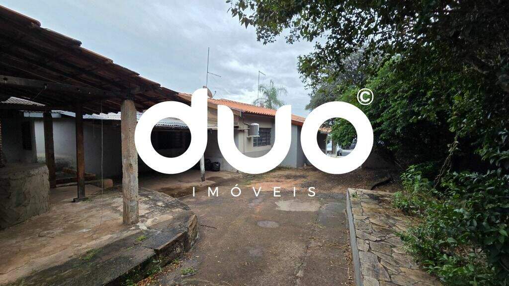 Casa à venda no Dois Córregos: 