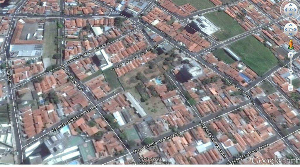 Área à venda no Nova América: 