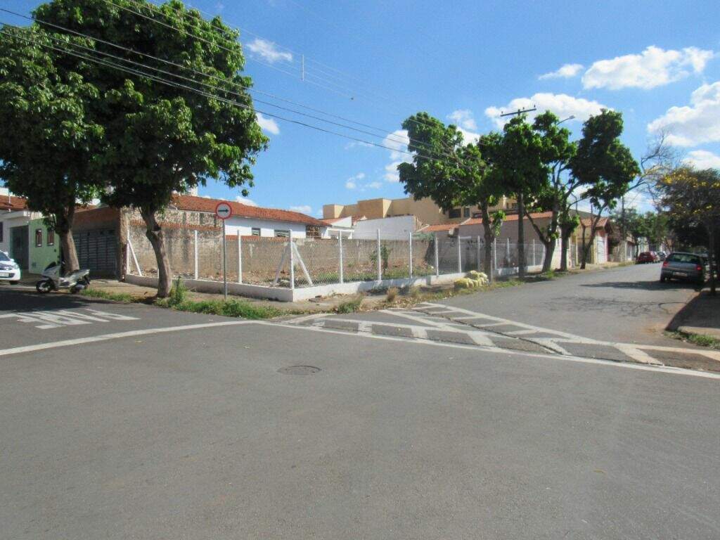 Terreno para aluguel no Vila Independência: 