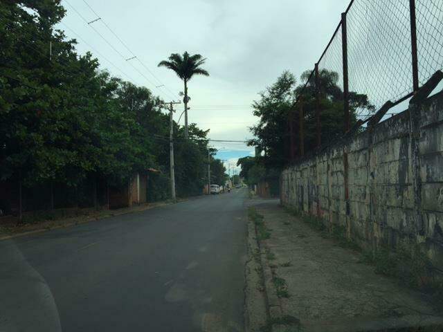 Terreno à venda no Gleba Califórnia: 