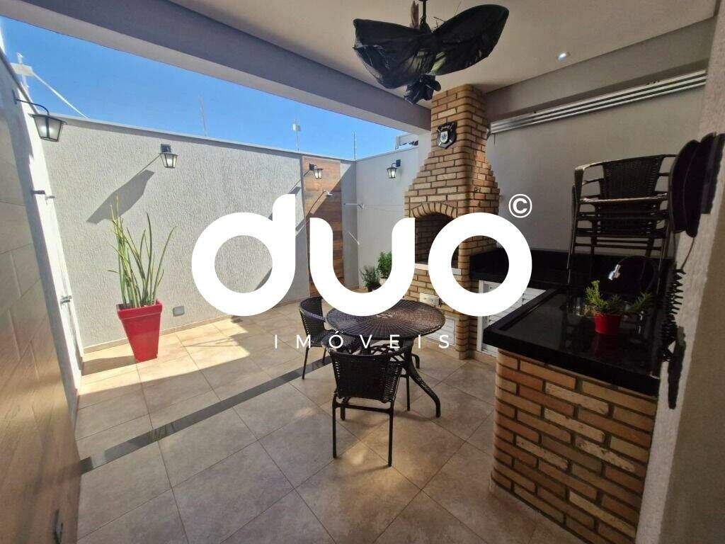 Casa à venda no Castelinho: 
