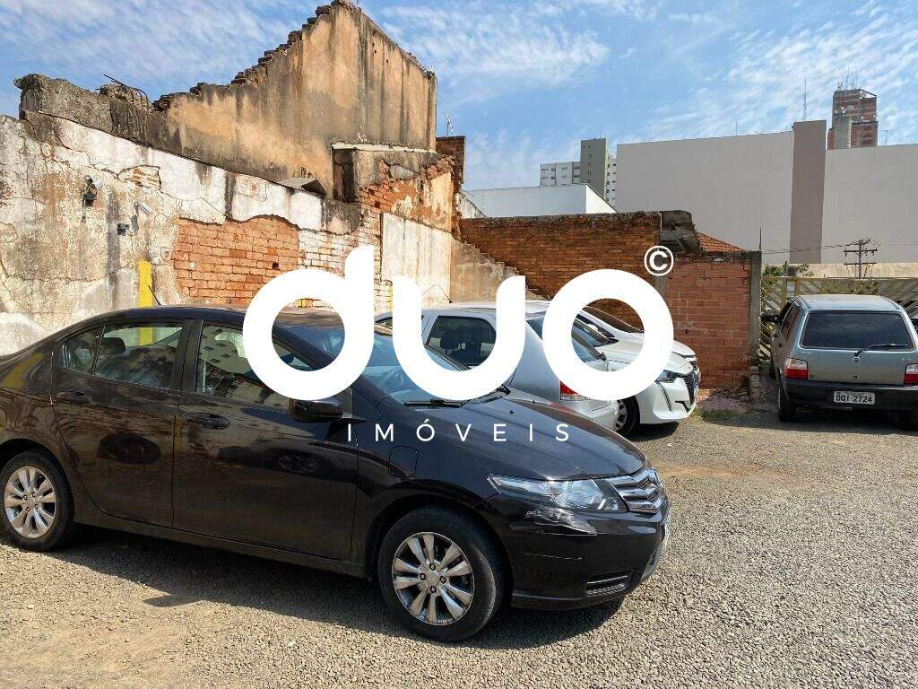 Terreno à venda no Centro: 