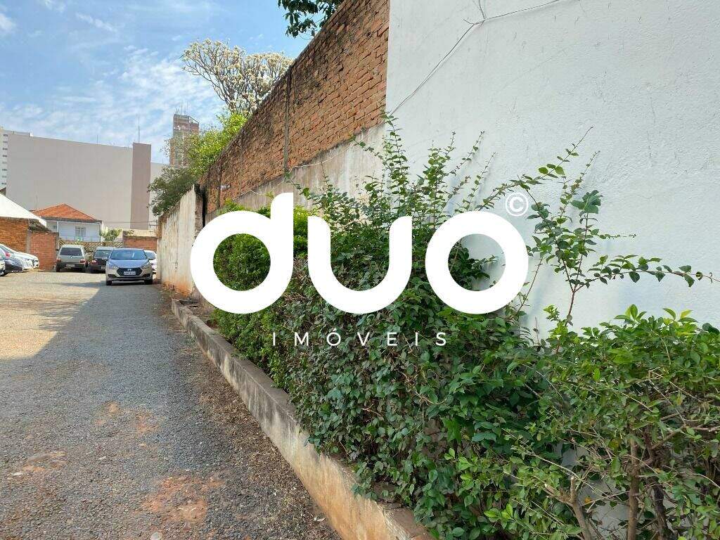 Terreno à venda no Centro: 