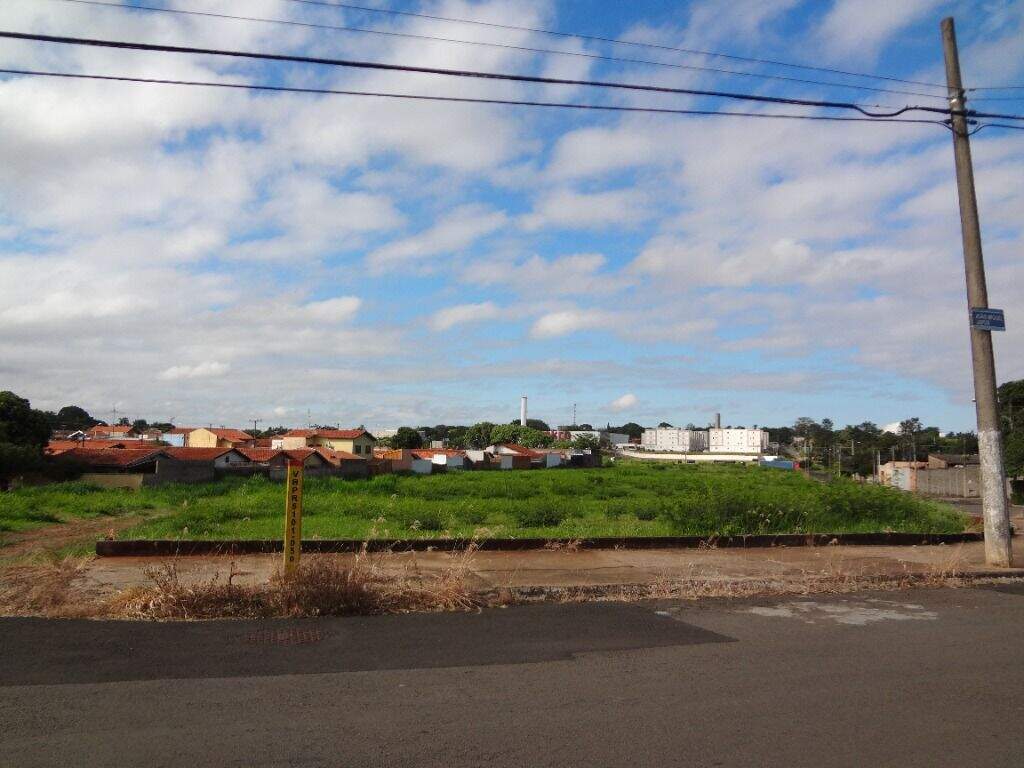 Área à venda no Jardim Nova Iguaçu: 