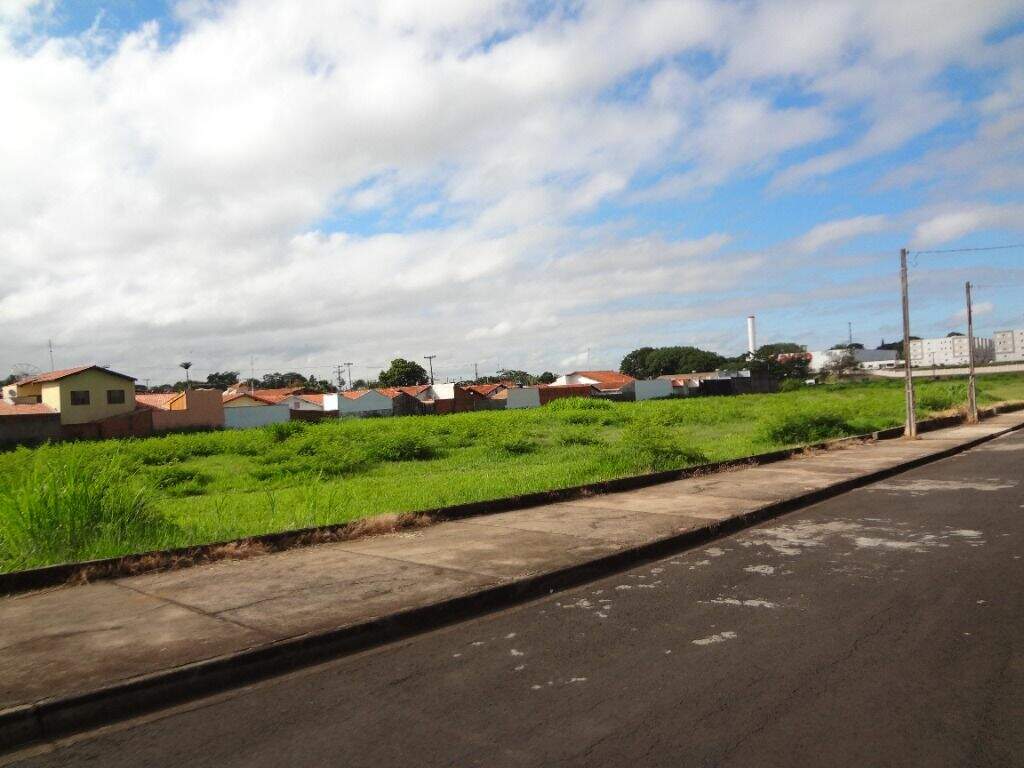Área à venda no Jardim Nova Iguaçu: 