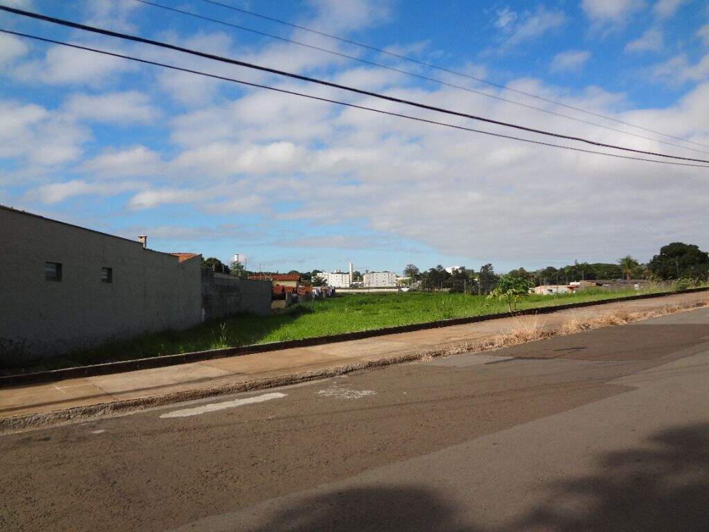 Área à venda no Jardim Nova Iguaçu: 