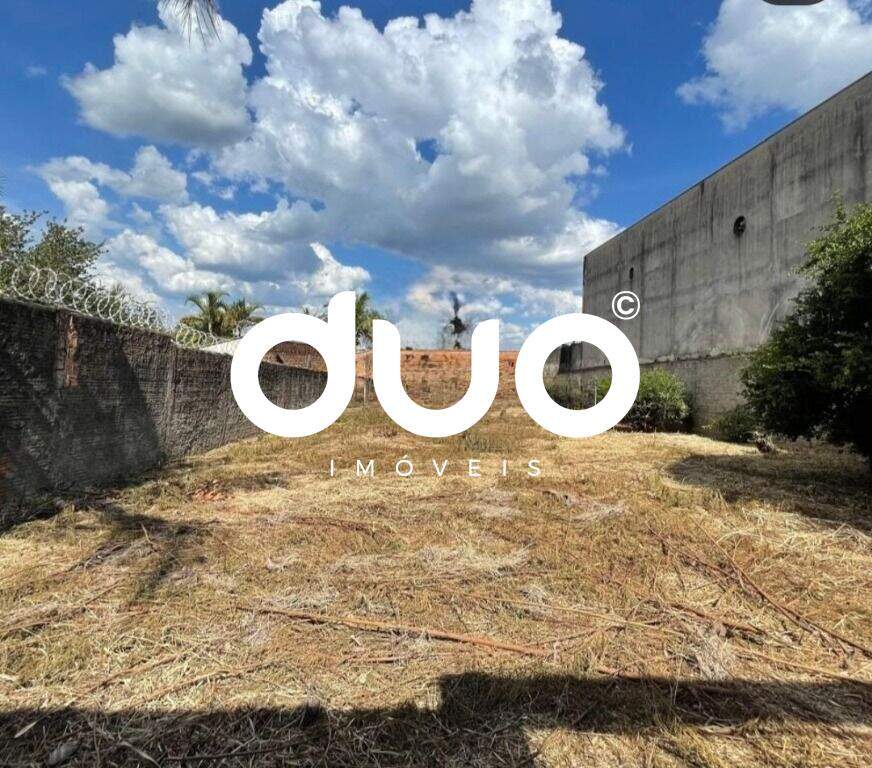 Terreno à venda no Loteamento Santa Rosa: 