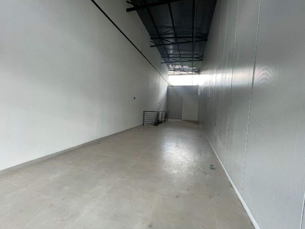Salão para aluguel no Vila Rezende: 