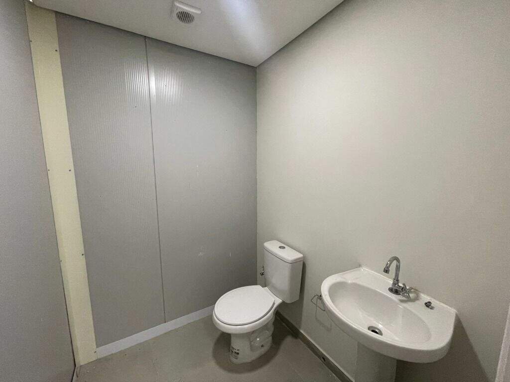 Salão para aluguel no Vila Rezende: 