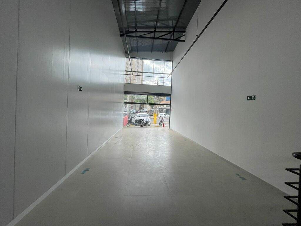Salão para aluguel no Vila Rezende: 