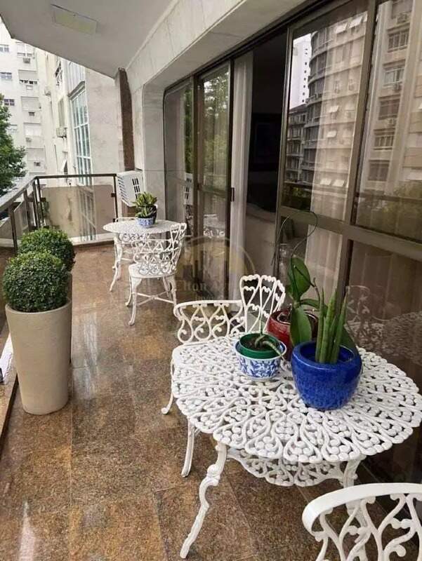  Apartamento à venda em Gonzaga, Santos - SP: 