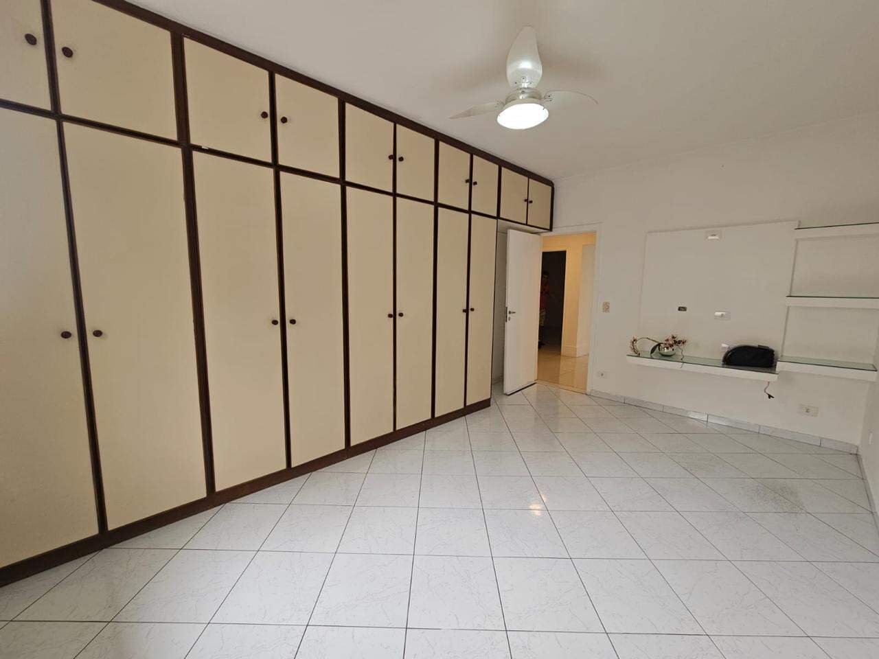 Sobrado à venda no Ponta da Praia: 