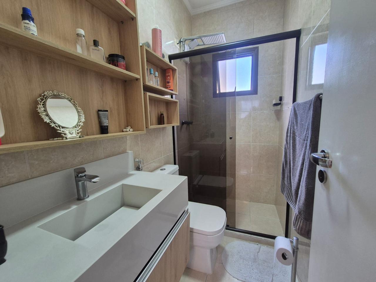 Cobertura à venda no Aparecida: 