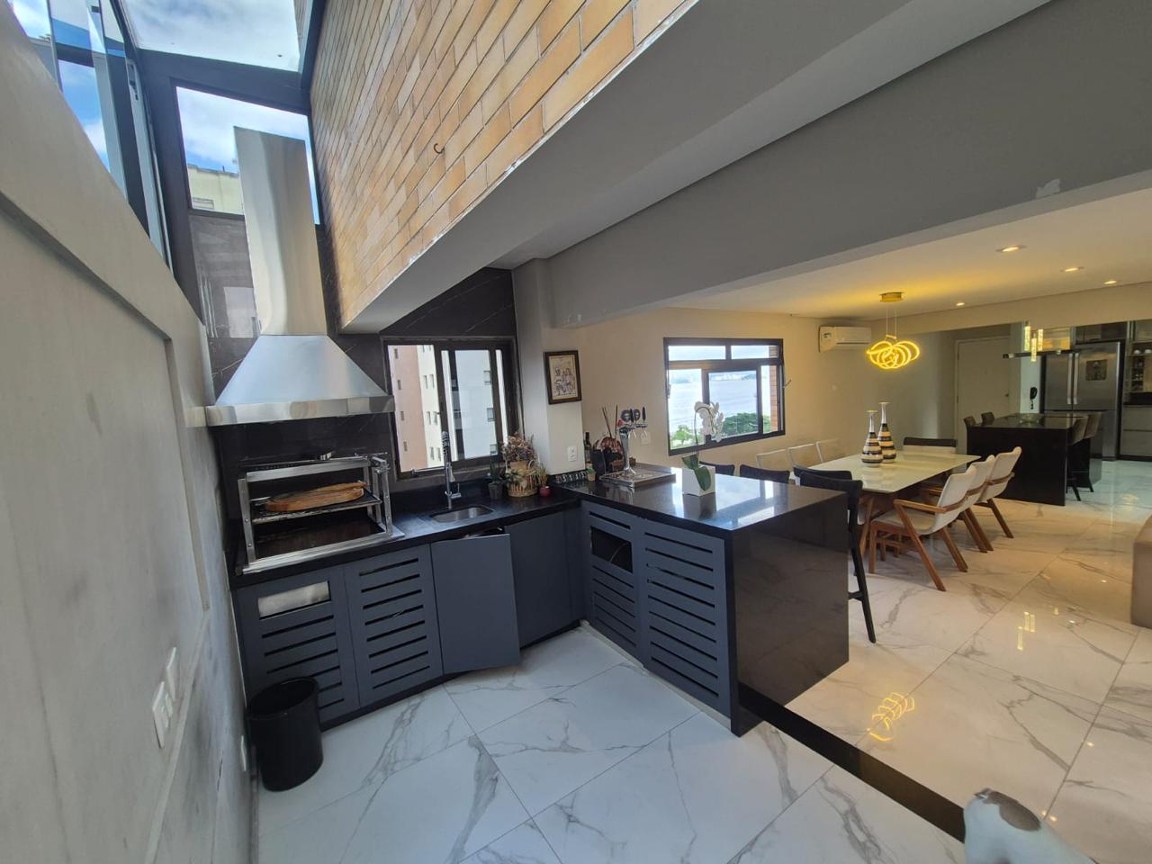 Cobertura à venda no Aparecida: 