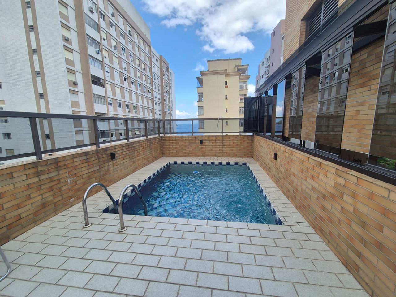 Cobertura à venda no Aparecida: 