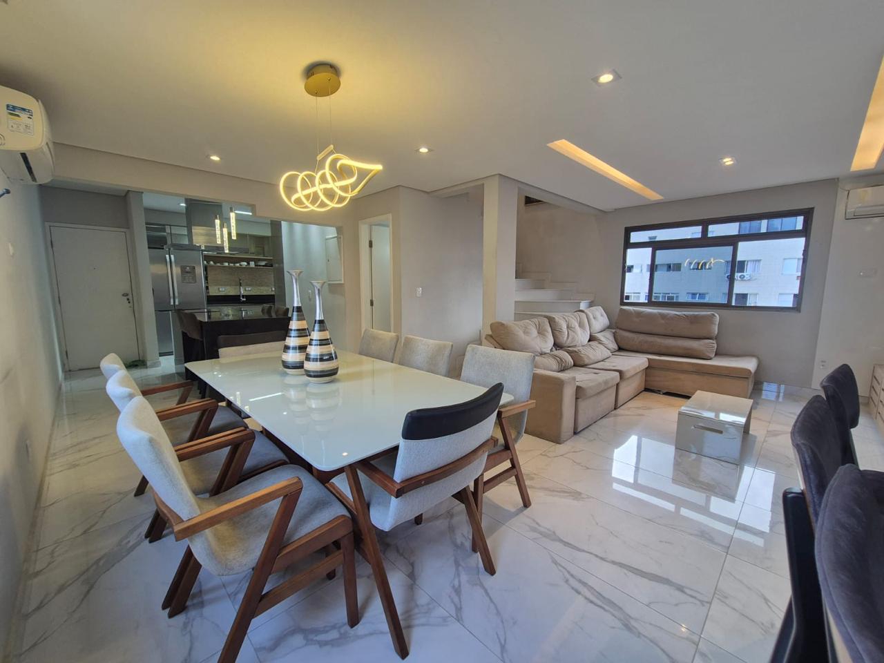 Cobertura à venda no Aparecida: 