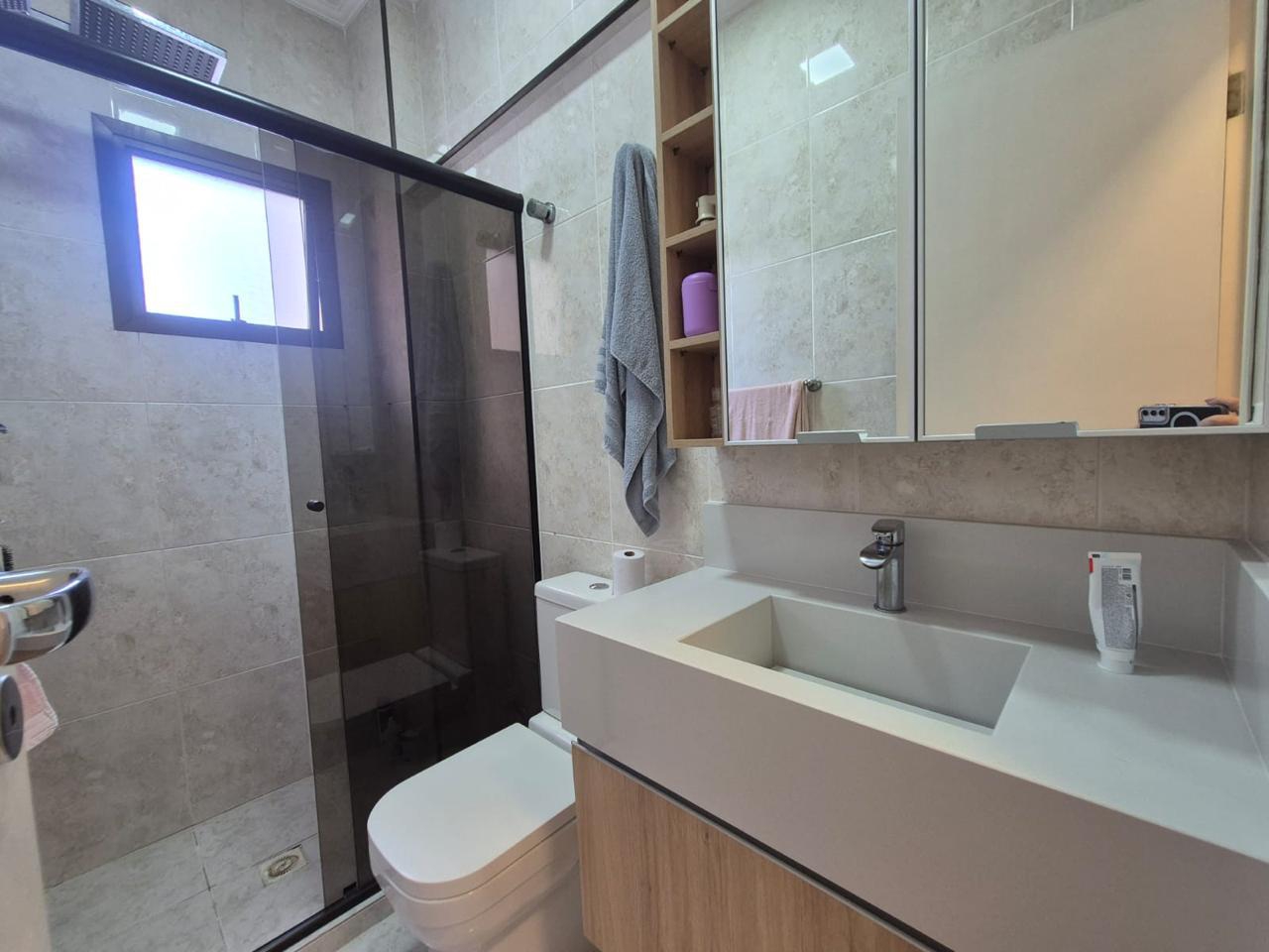 Cobertura à venda no Aparecida: 