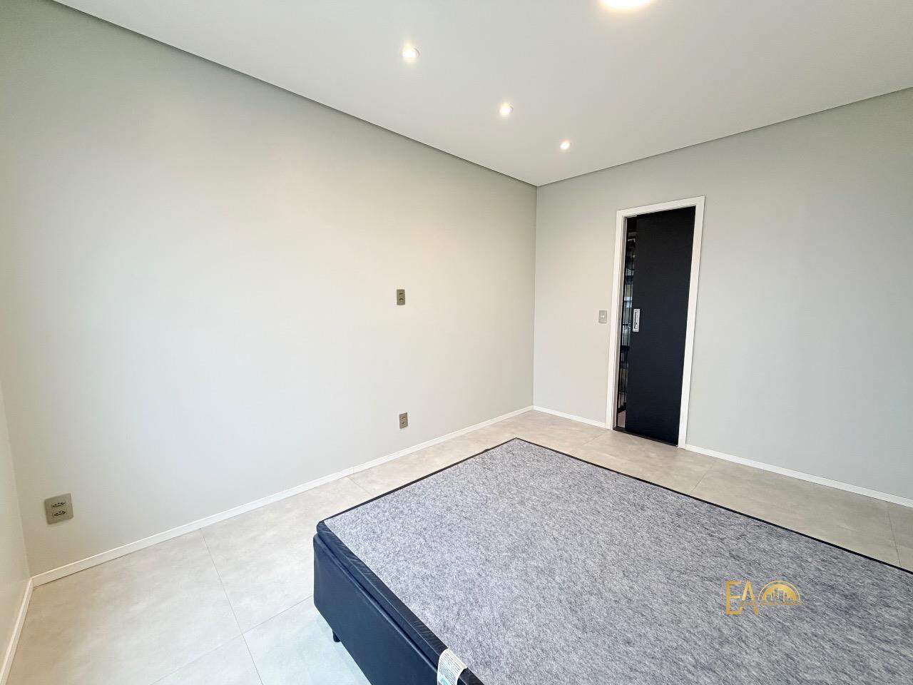 Apartamento à venda no Embaré: 