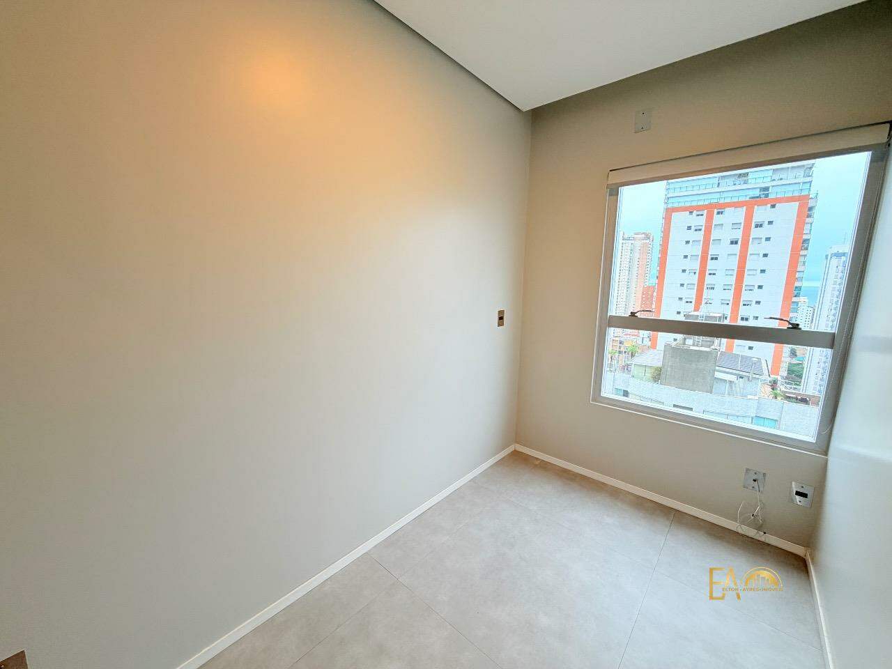 Apartamento à venda no Embaré: 