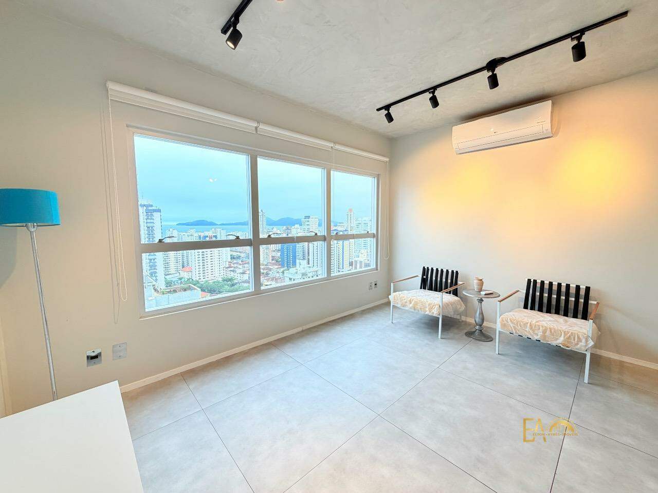 Apartamento à venda no Embaré: 
