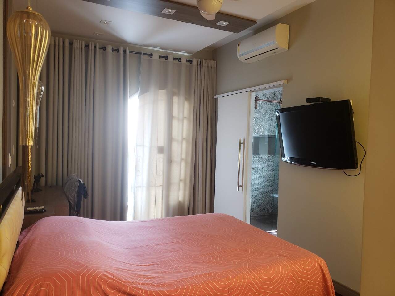 Casa à venda no Embaré: 