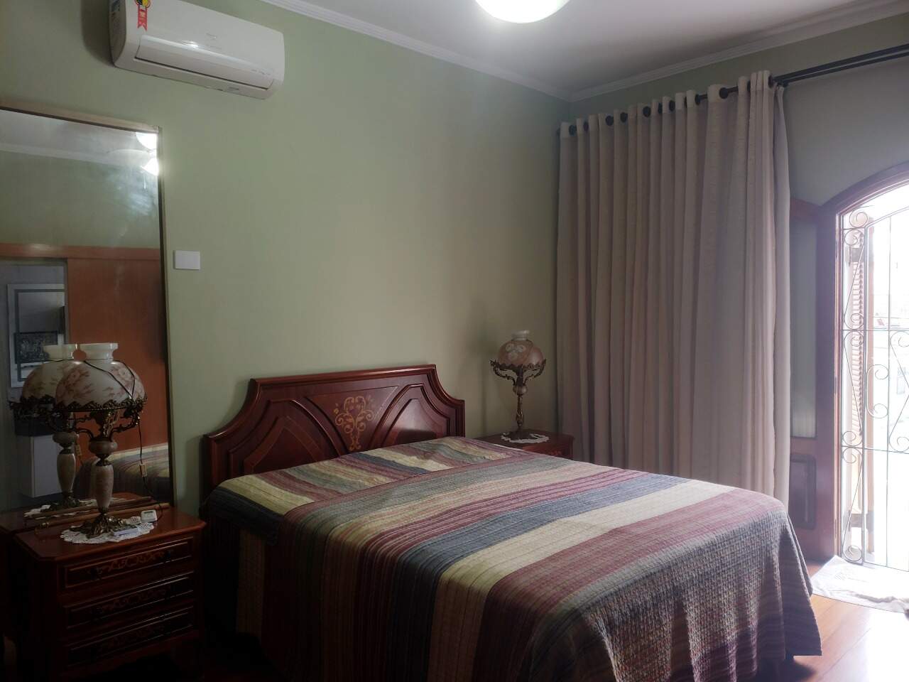 Casa à venda no Embaré: 
