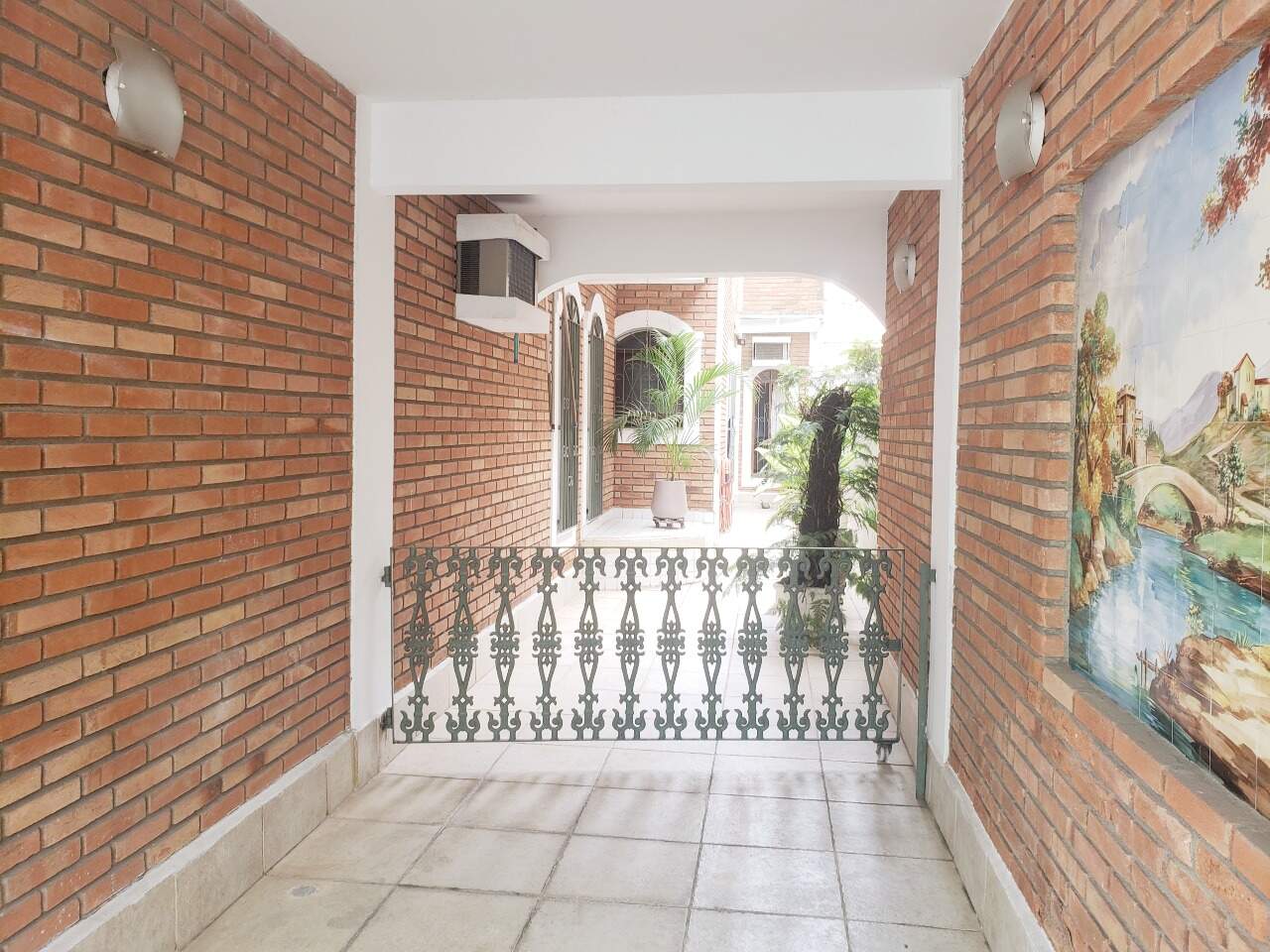 Casa à venda no Embaré: 