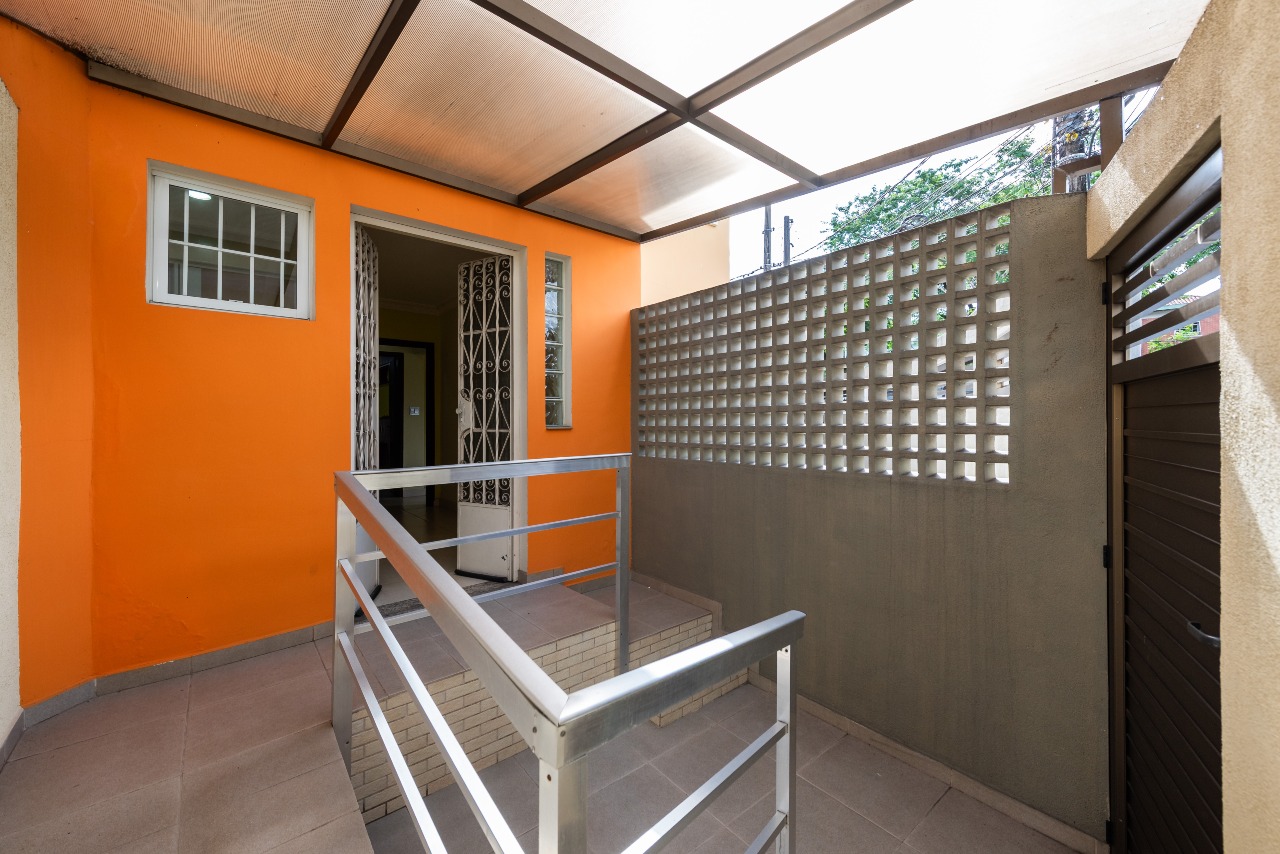 Casa para aluguel no Embaré: