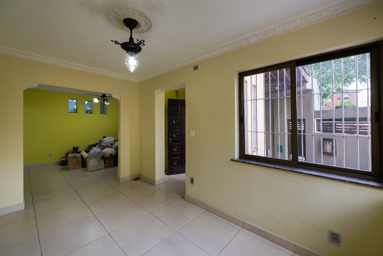 Casa para aluguel no Embaré: