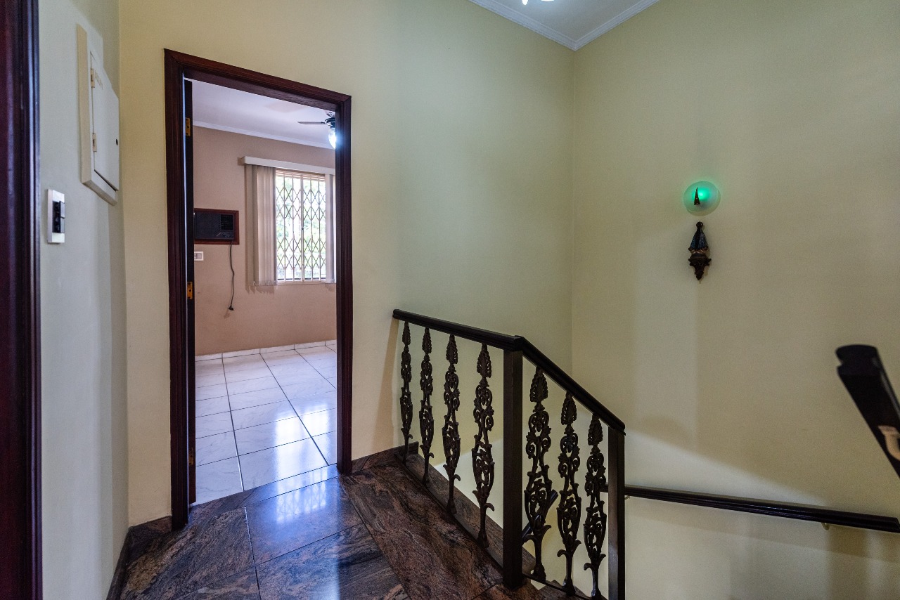 Casa para aluguel no Embaré: