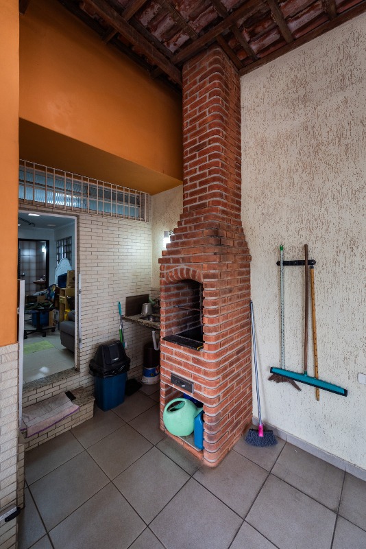 Casa para aluguel no Embaré: