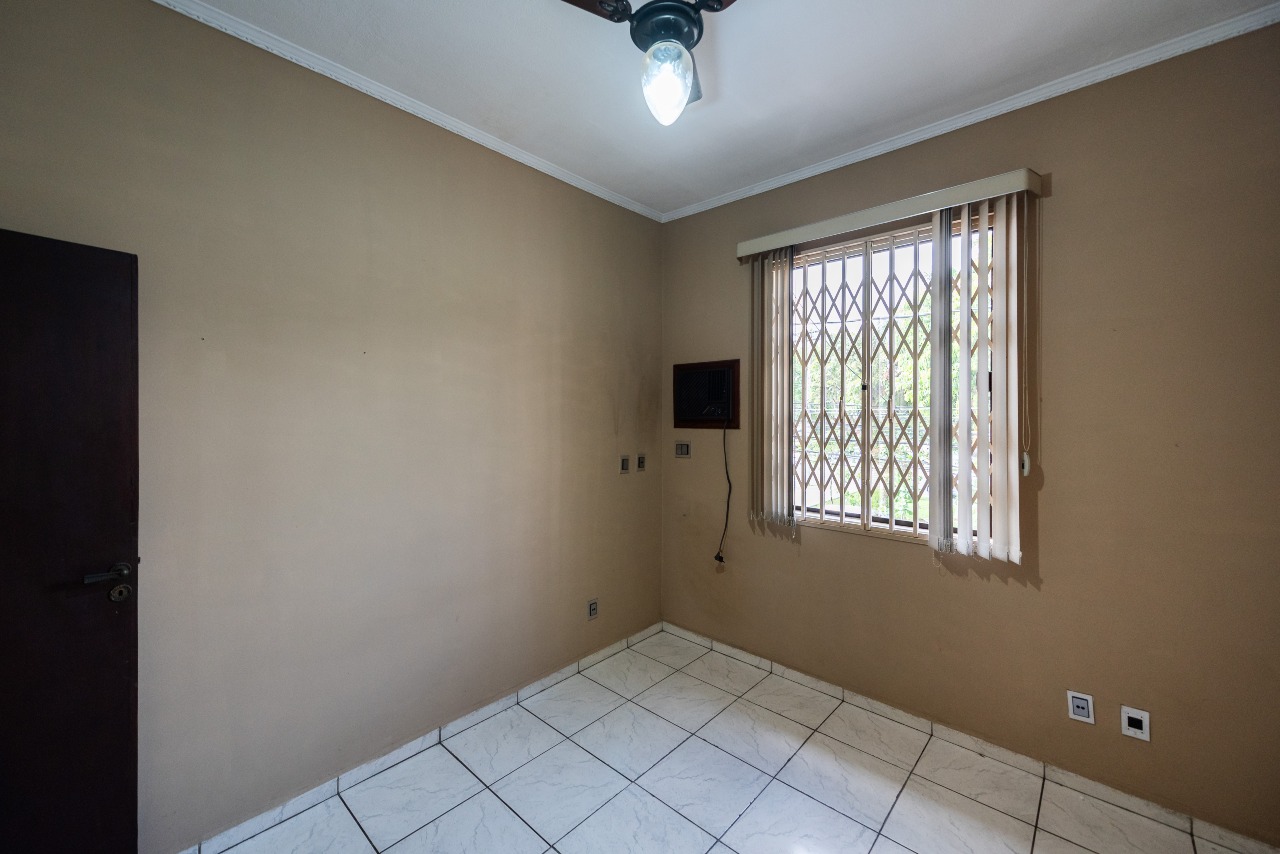 Casa para aluguel no Embaré: