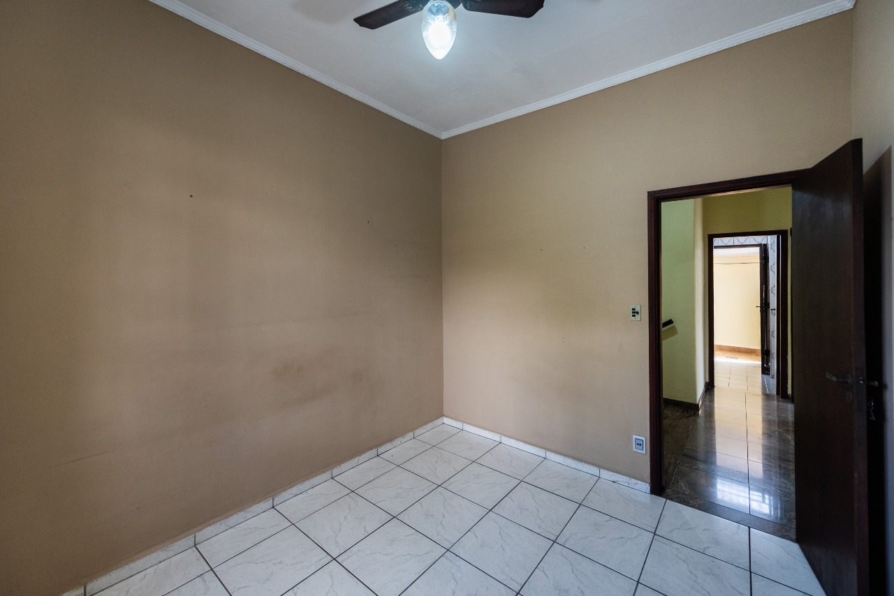 Casa para aluguel no Embaré: