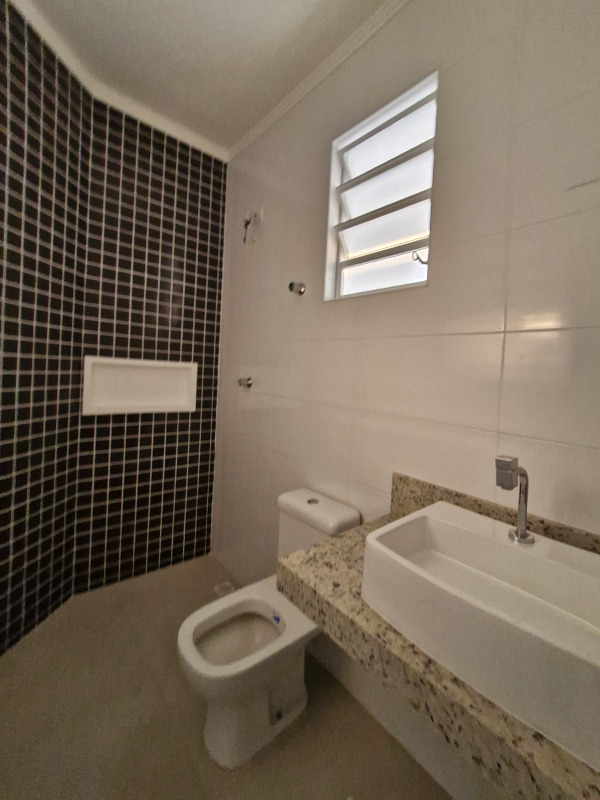 Casa à venda no Embaré: 