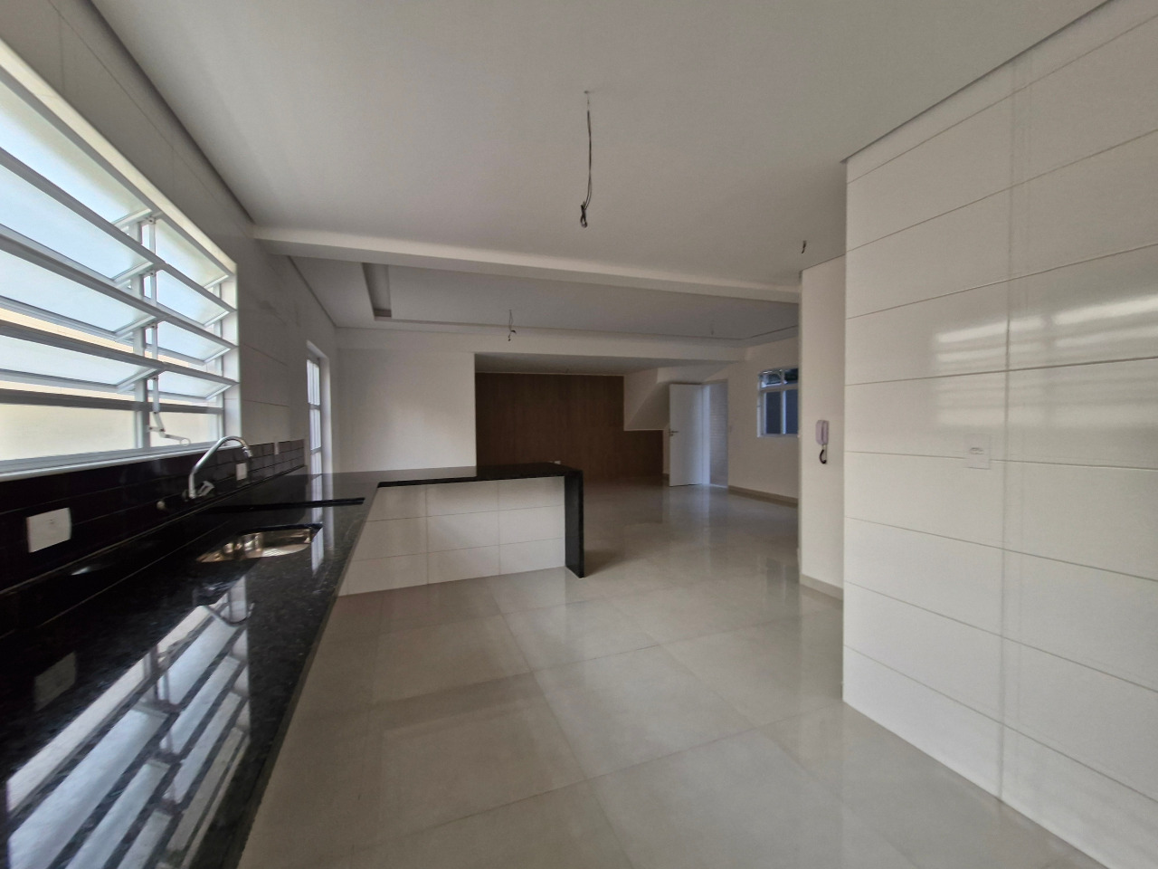 Casa à venda no Embaré: 