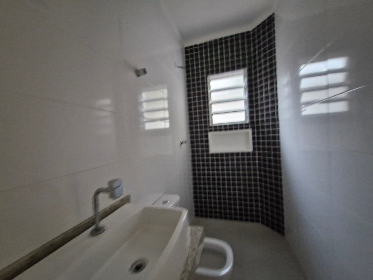 Casa à venda no Embaré: 