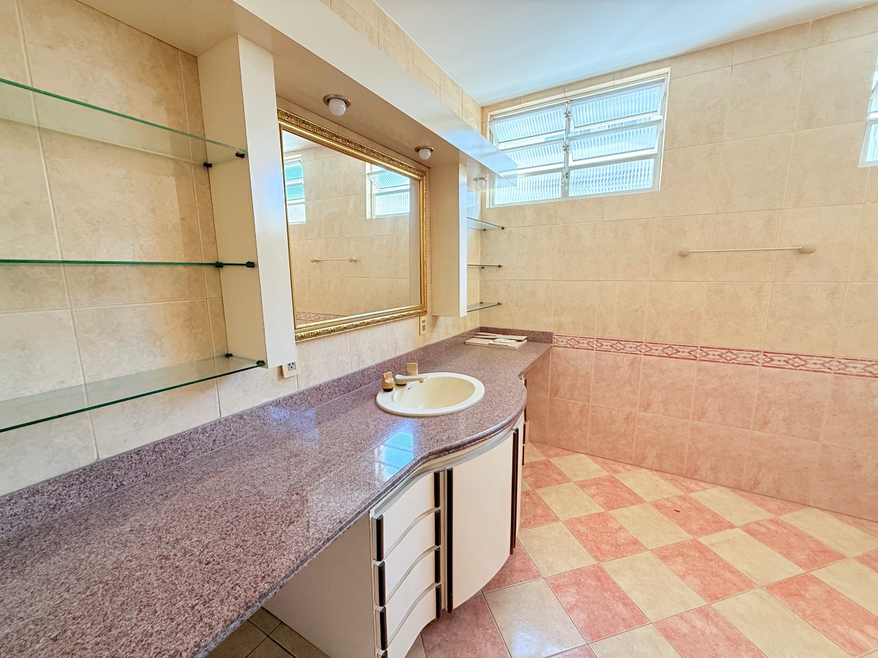 Apartamento à venda no Boqueirão: 