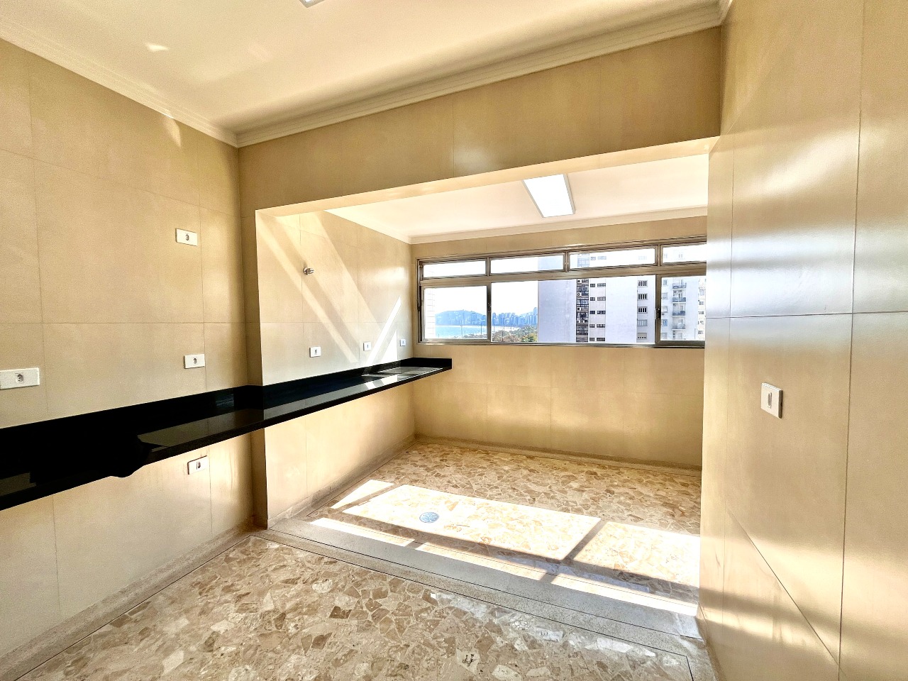 Apartamento para aluguel no Ponta da Praia: