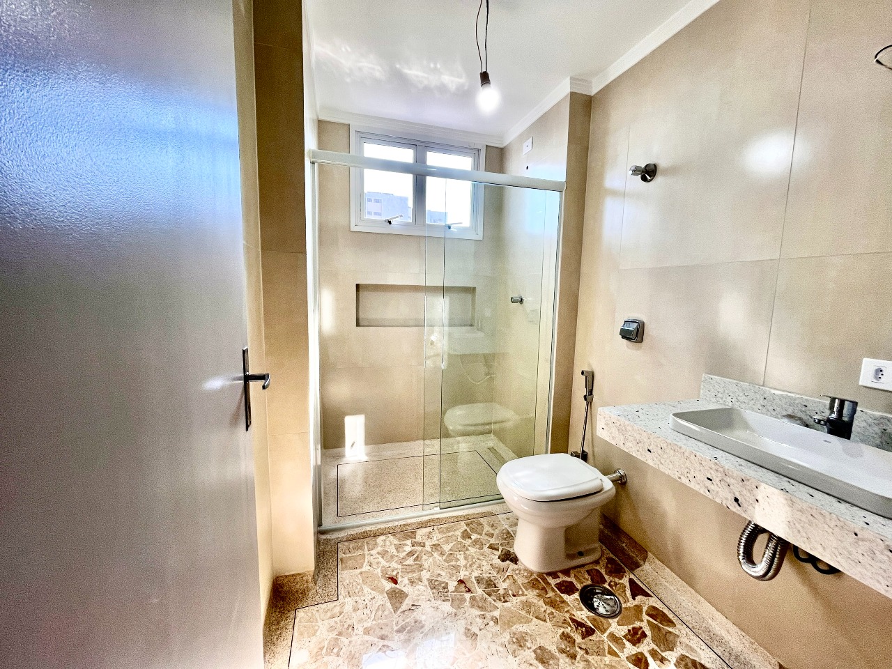 Apartamento para aluguel no Ponta da Praia: