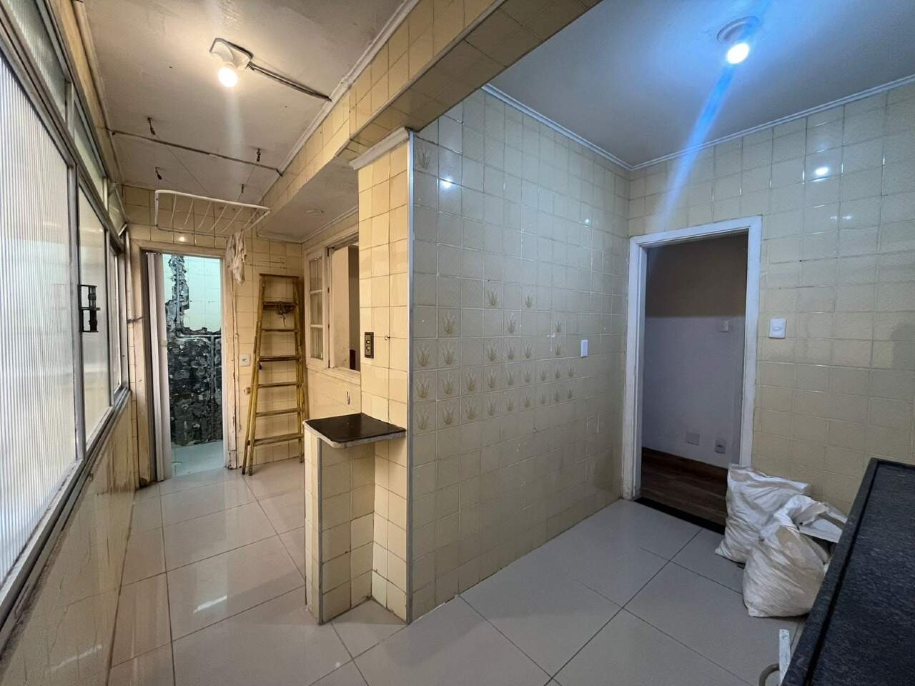 Apartamento à venda no Embaré: 
