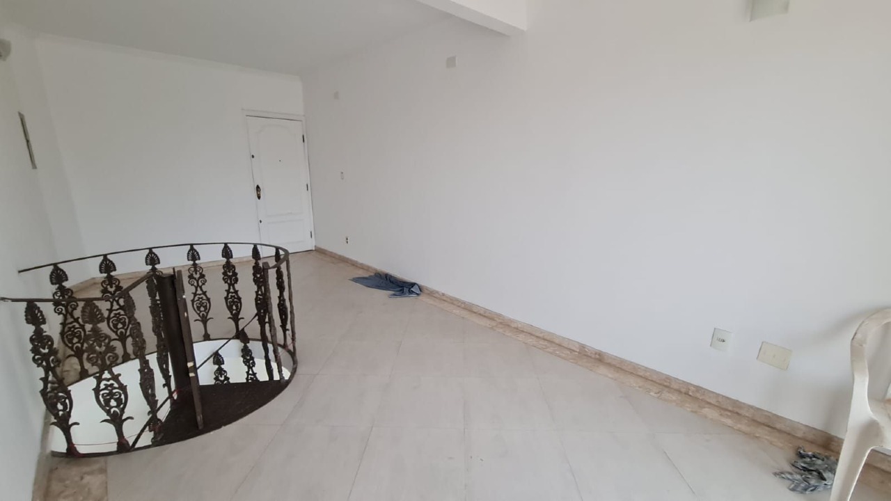 Cobertura à venda no Ponta da Praia: