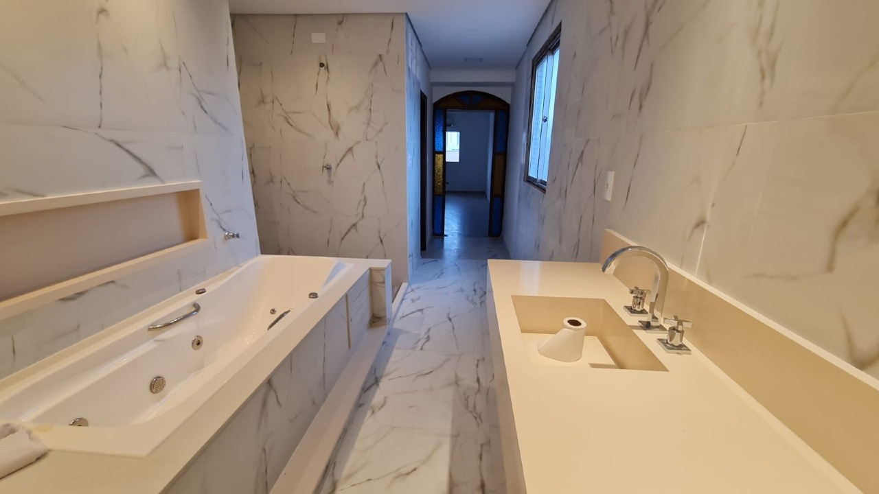 Cobertura à venda no Ponta da Praia: