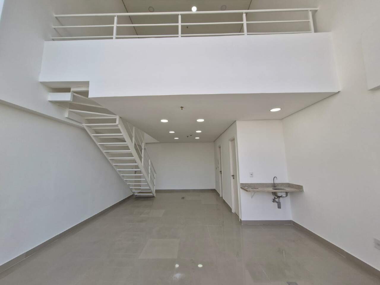 Sala para aluguel no Vila Mathias: 