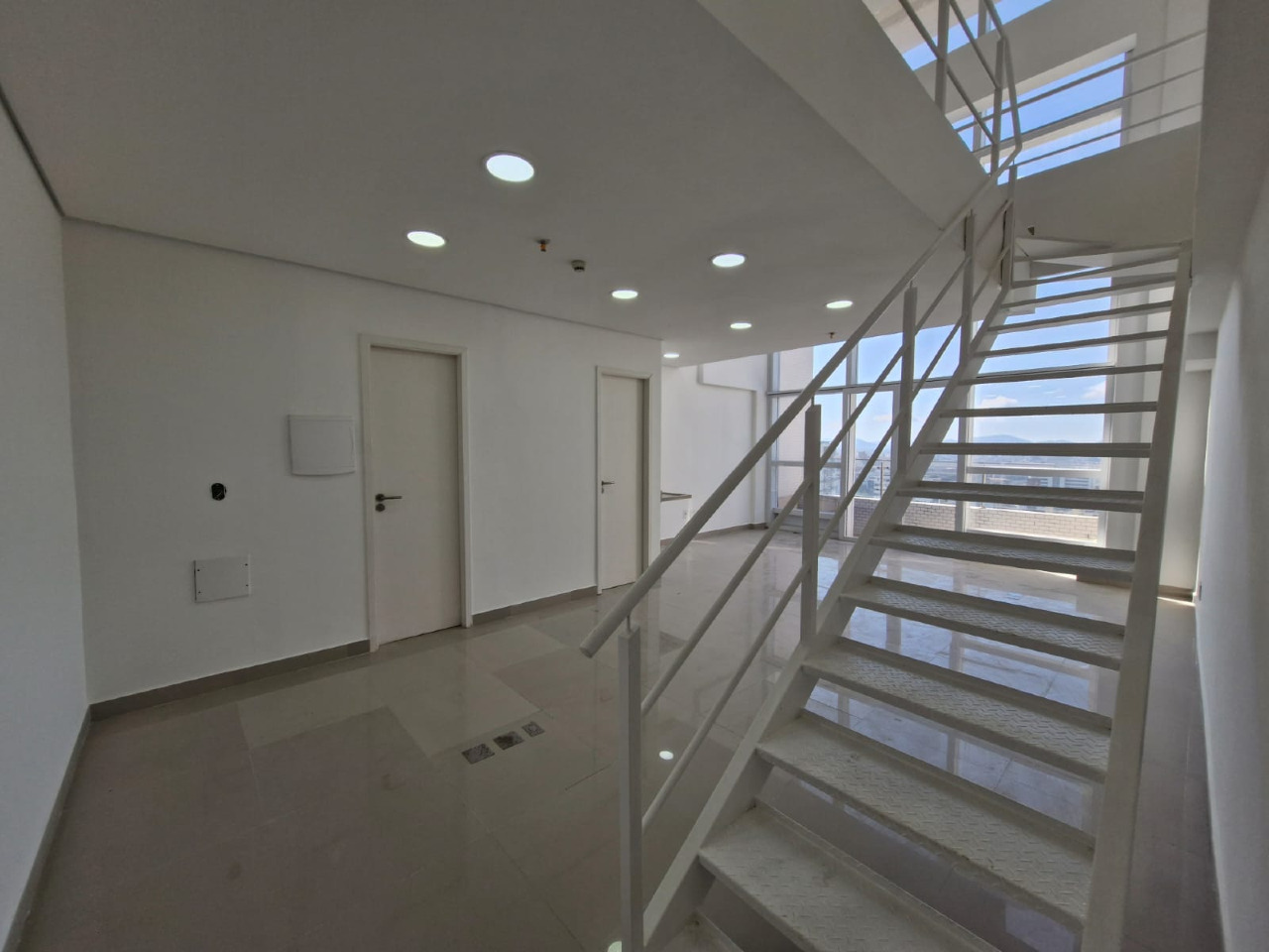 Sala para aluguel no Vila Mathias: 