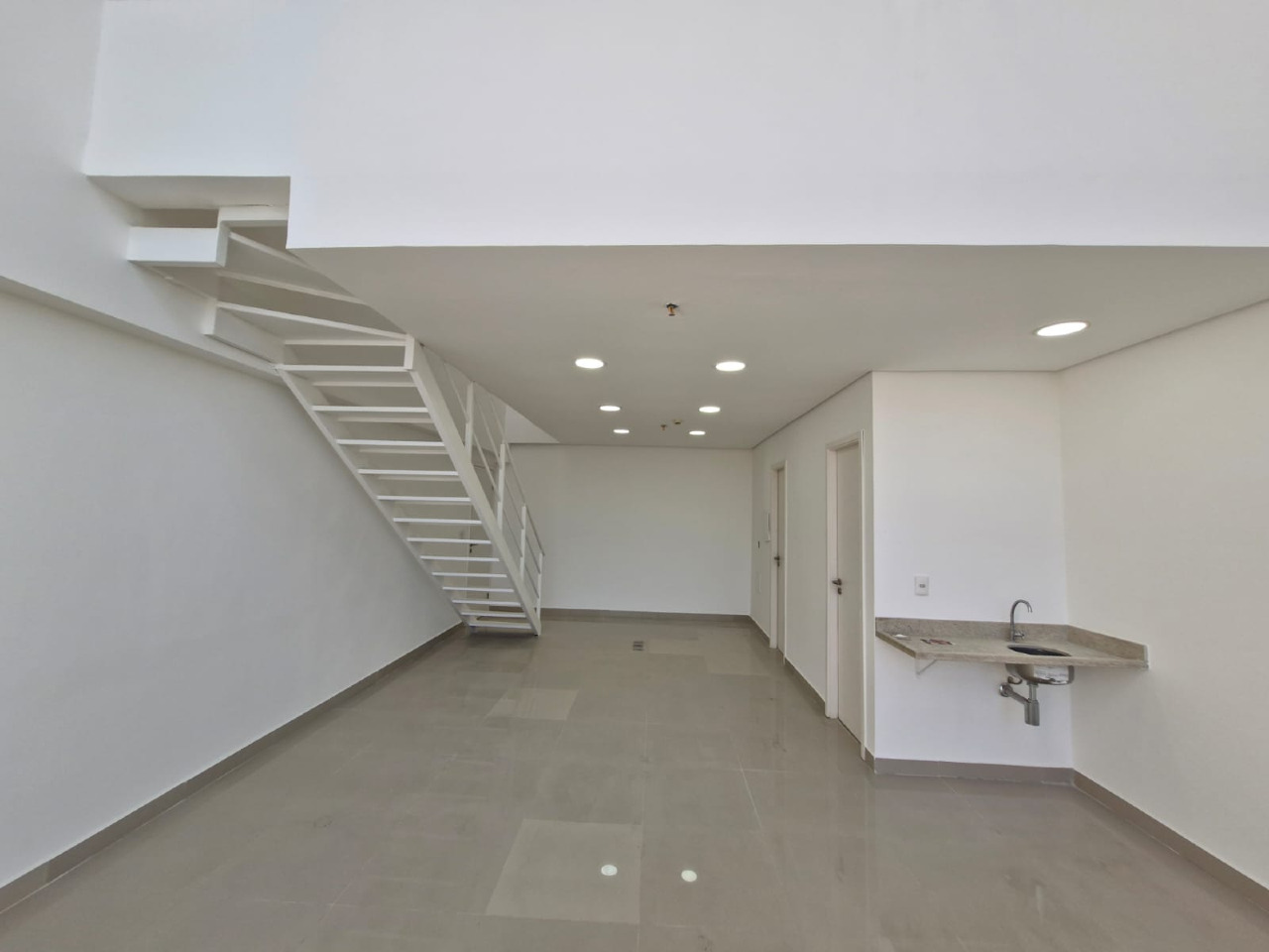 Sala para aluguel no Vila Mathias: 