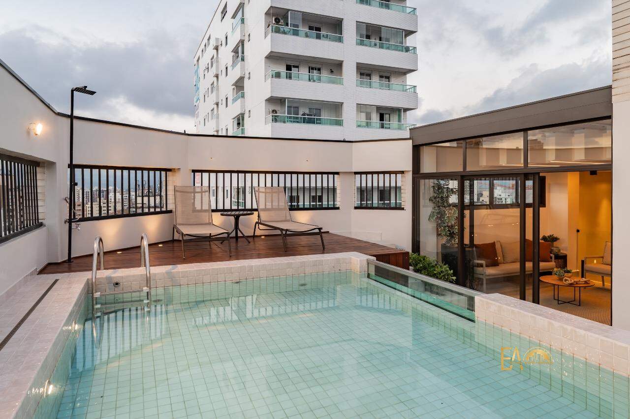 Apartamento à venda no Ponta da Praia: 