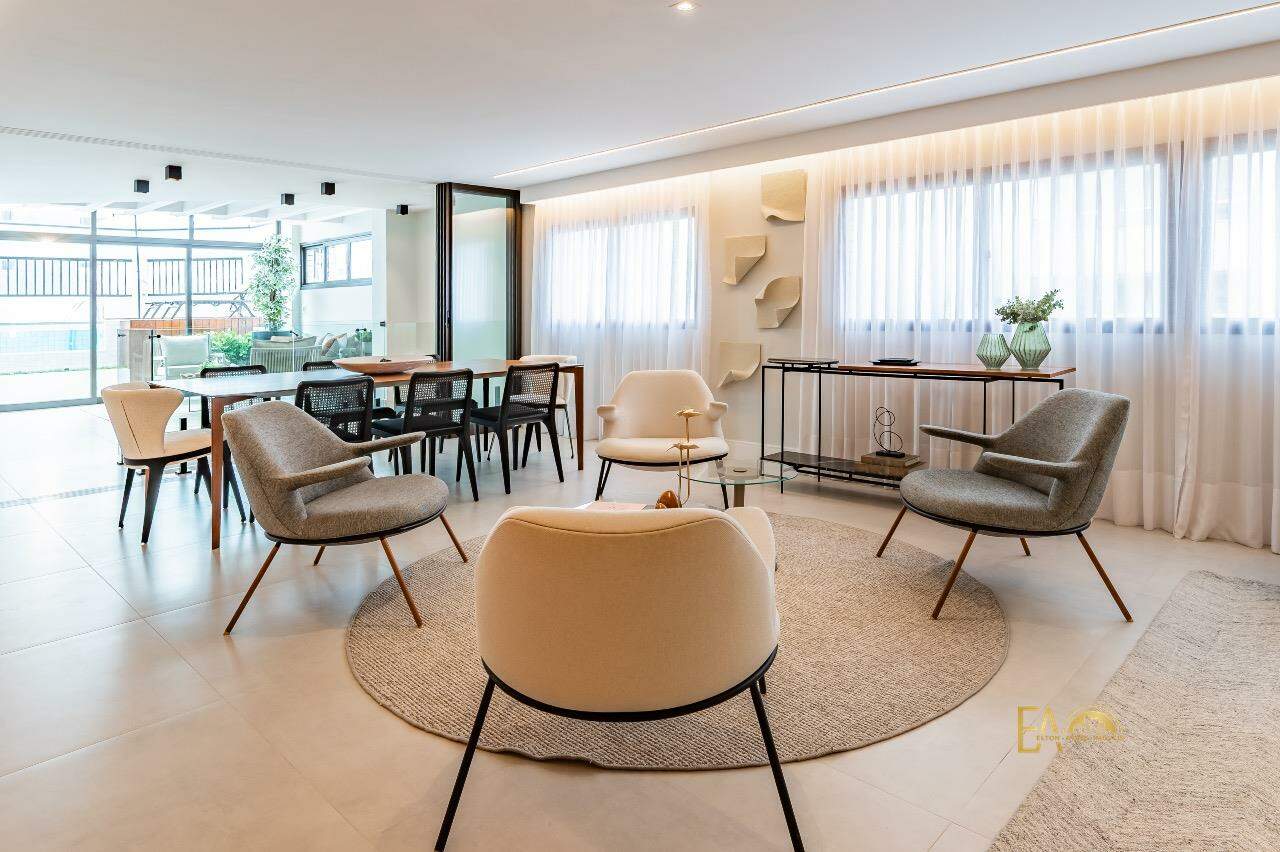 Apartamento à venda no Ponta da Praia: 