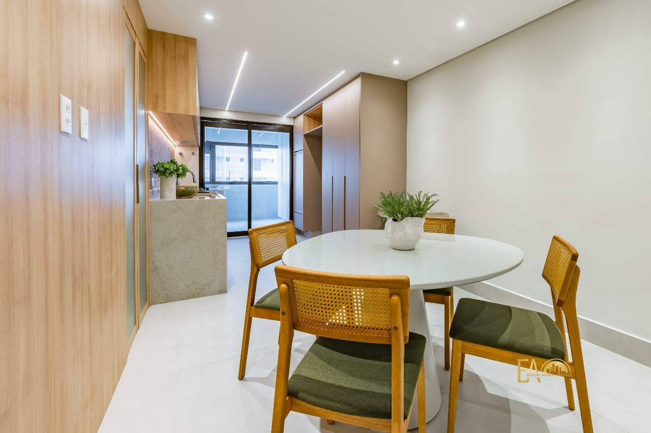 Apartamento à venda no Ponta da Praia: 