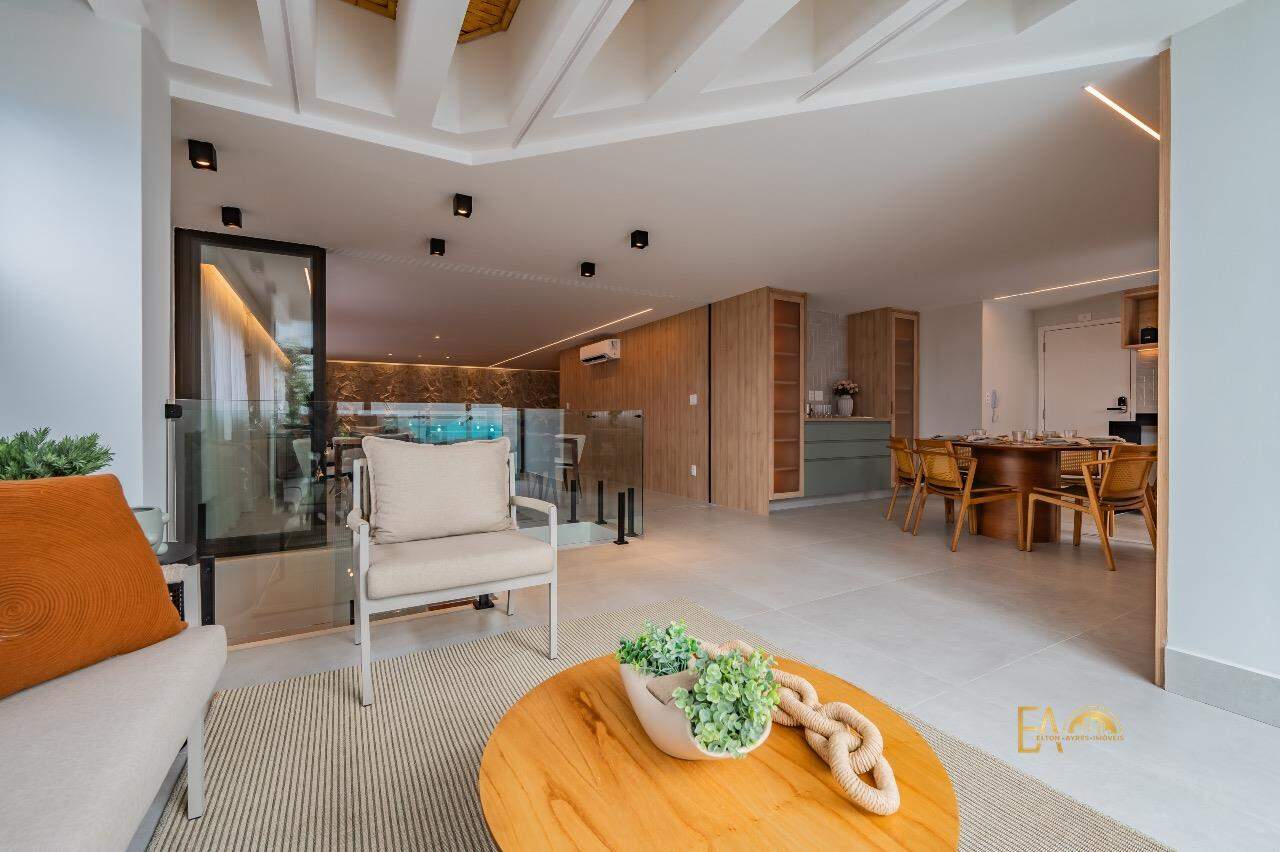 Apartamento à venda no Ponta da Praia: 