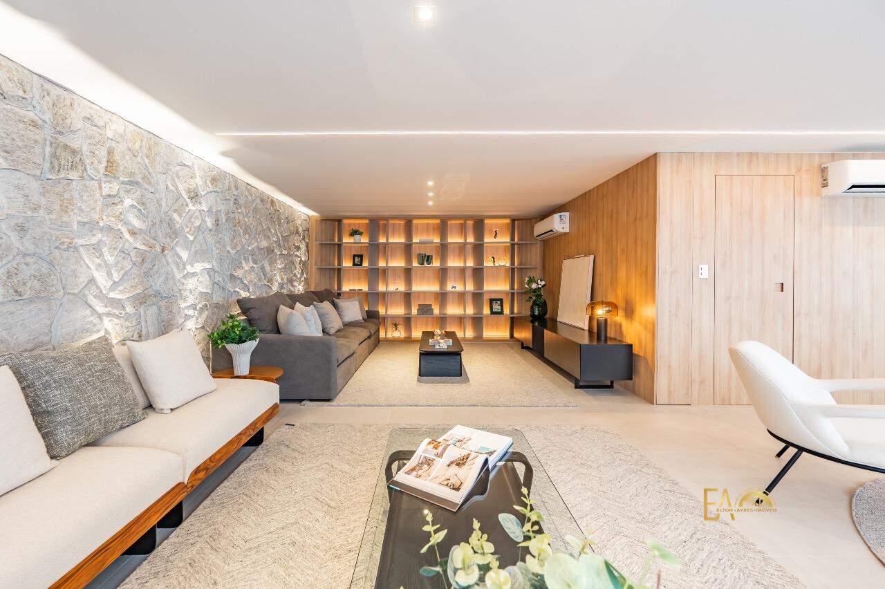 Apartamento à venda no Ponta da Praia: 